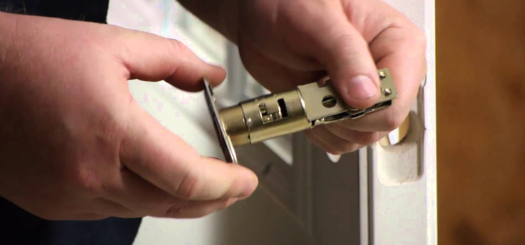 Front door lock repair in Mead Valley
